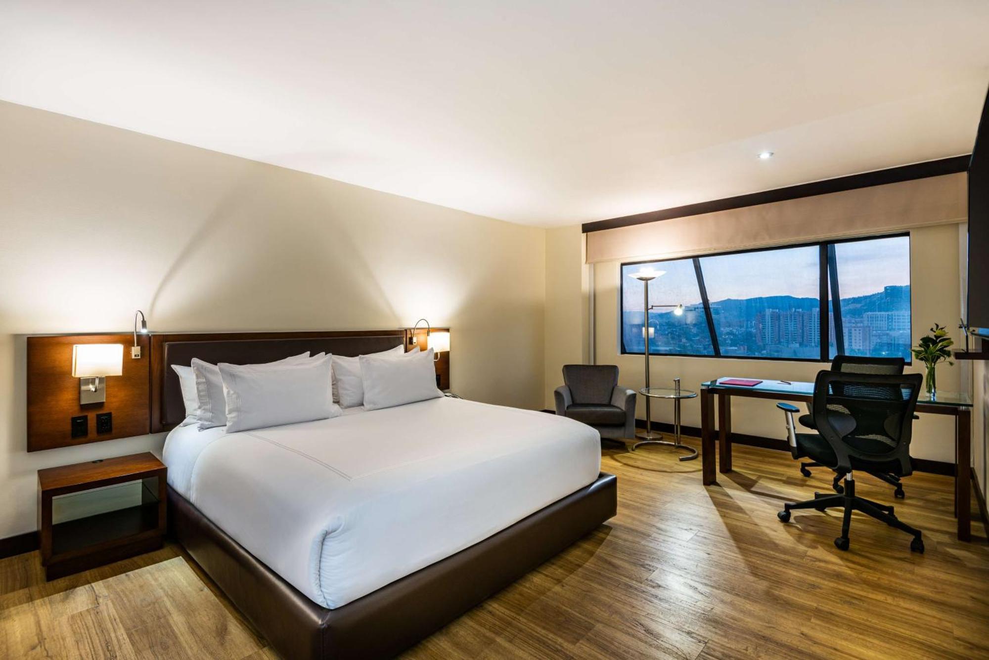 Nh Collection Bogota Wtc Royal Hotel Ngoại thất bức ảnh