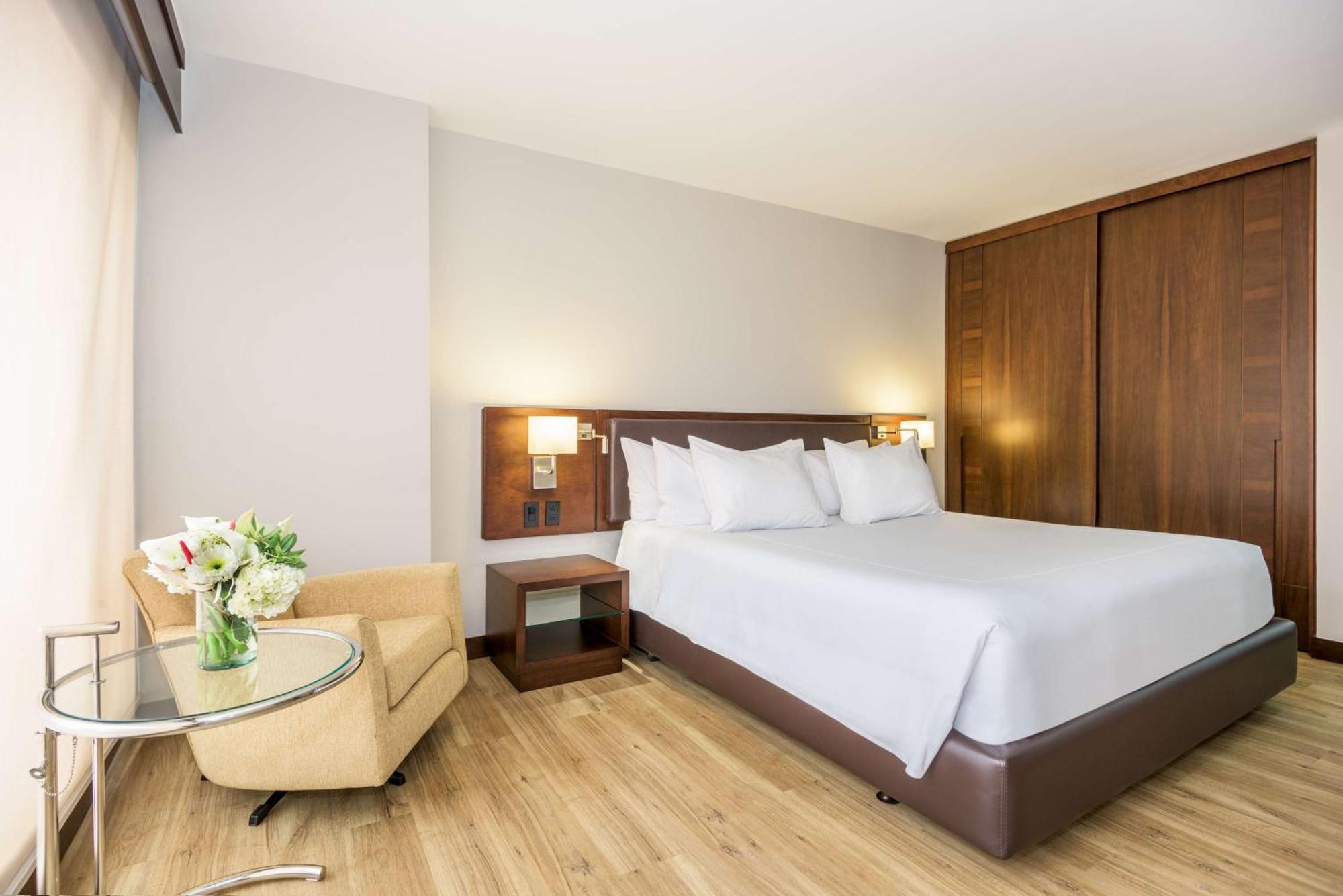 Nh Collection Bogota Wtc Royal Hotel Ngoại thất bức ảnh