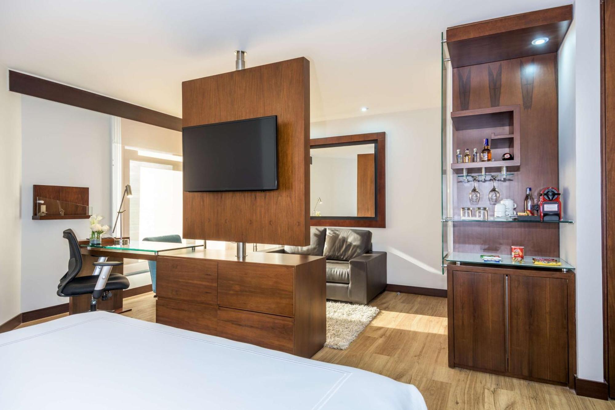Nh Collection Bogota Wtc Royal Hotel Ngoại thất bức ảnh