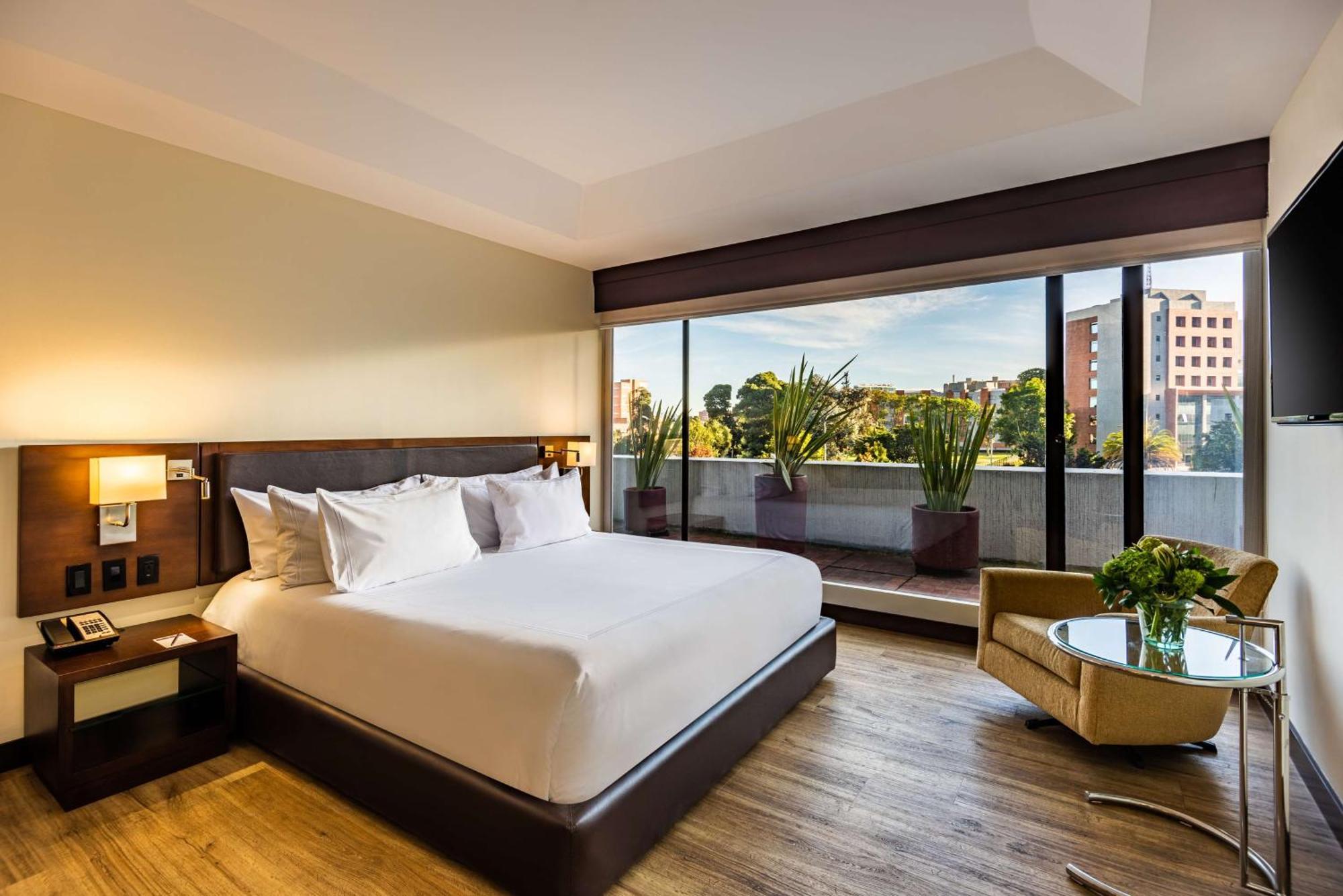 Nh Collection Bogota Wtc Royal Hotel Ngoại thất bức ảnh